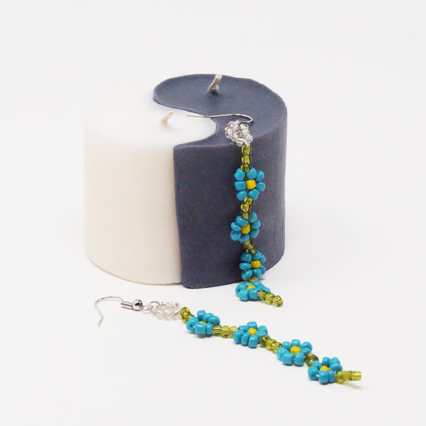 Teal Daisy Dangly Earrings