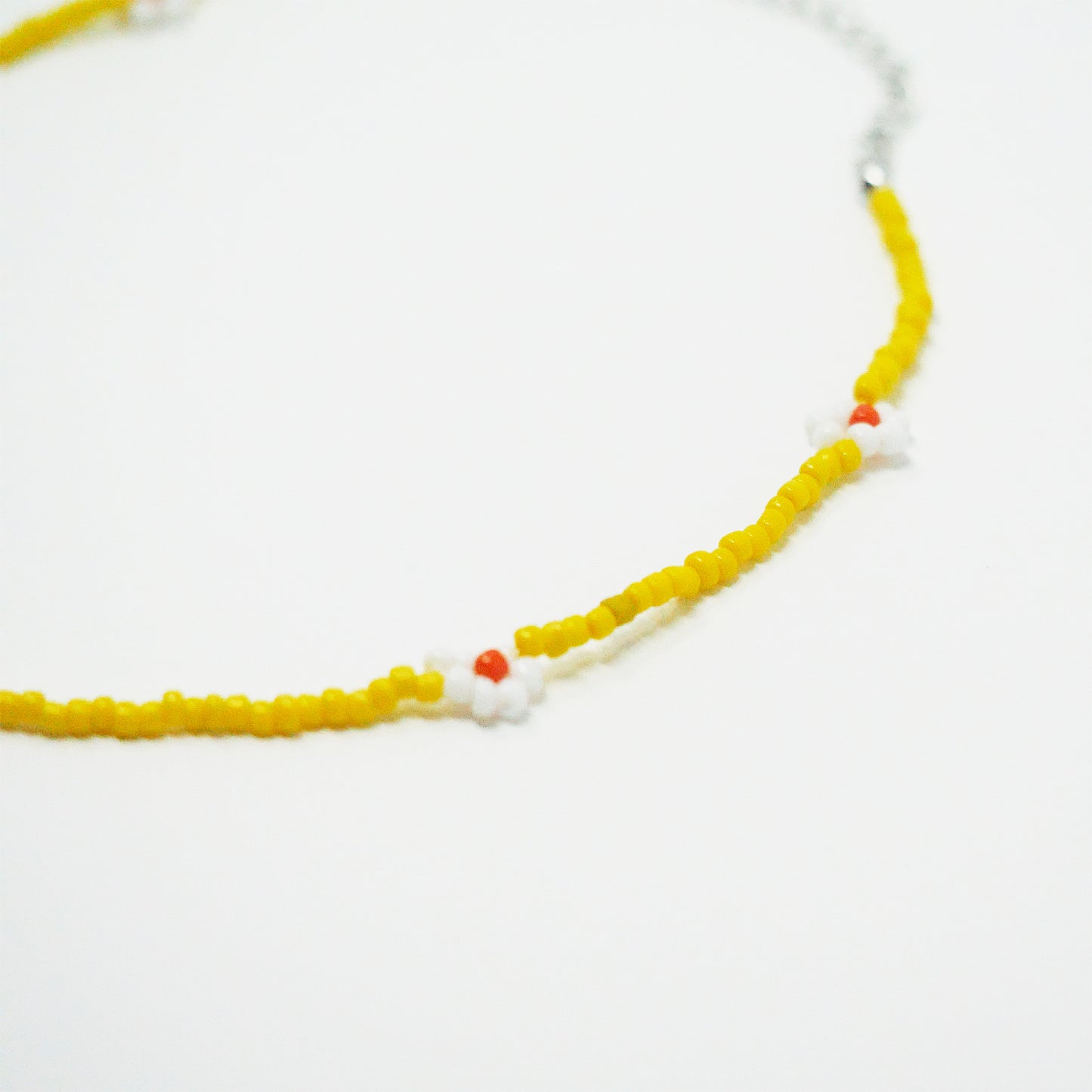 Yellow Bead Daisy Necklace