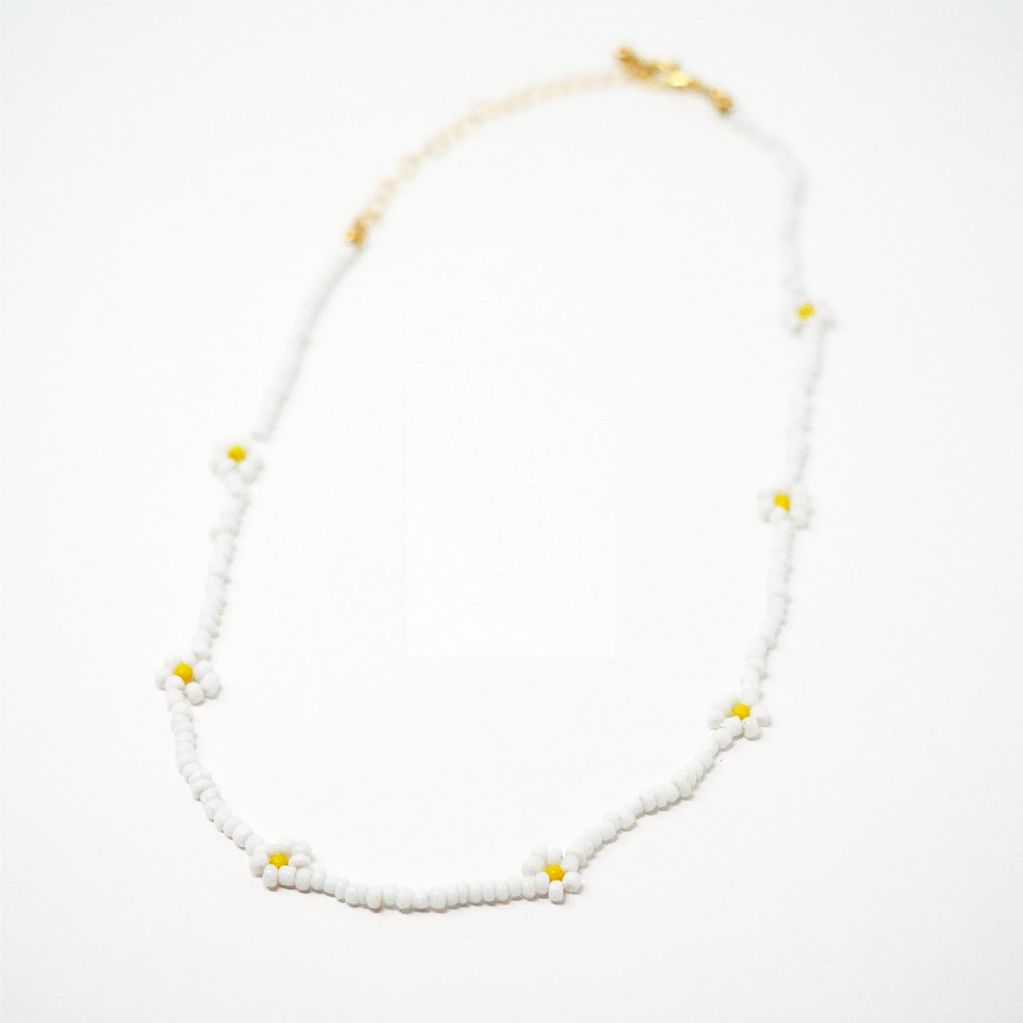White n Yellow Daisy Necklace