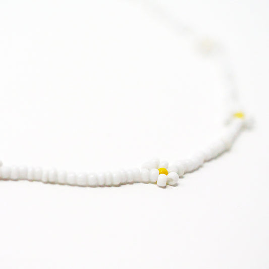 White n Yellow Daisy Necklace