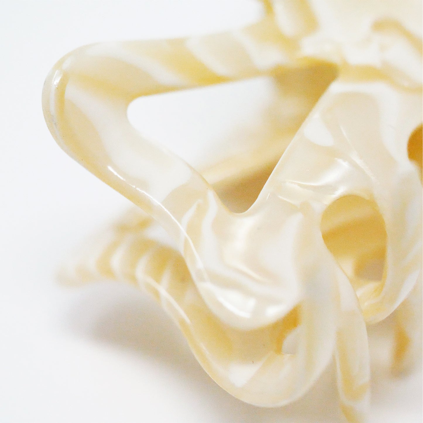 Buttercream Marbled Claw