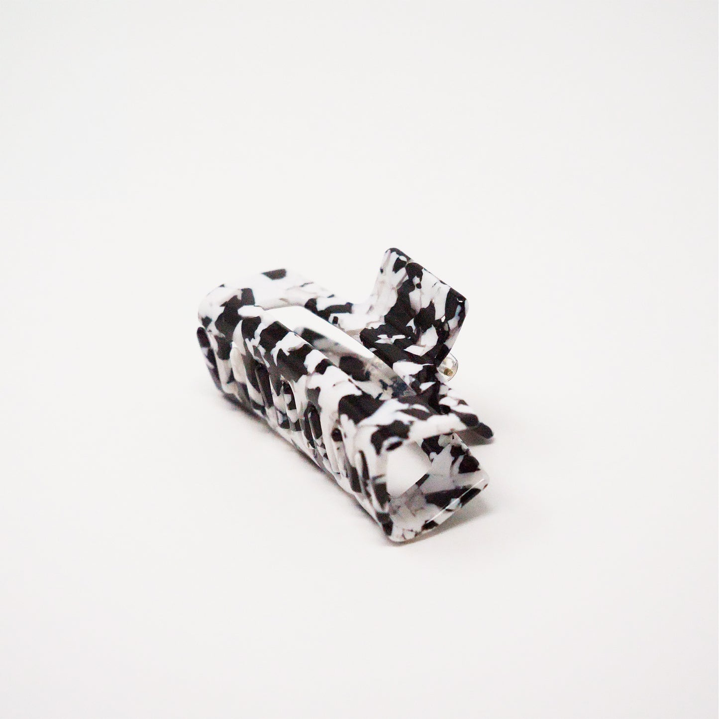Medium Dalmatian Cow Claw