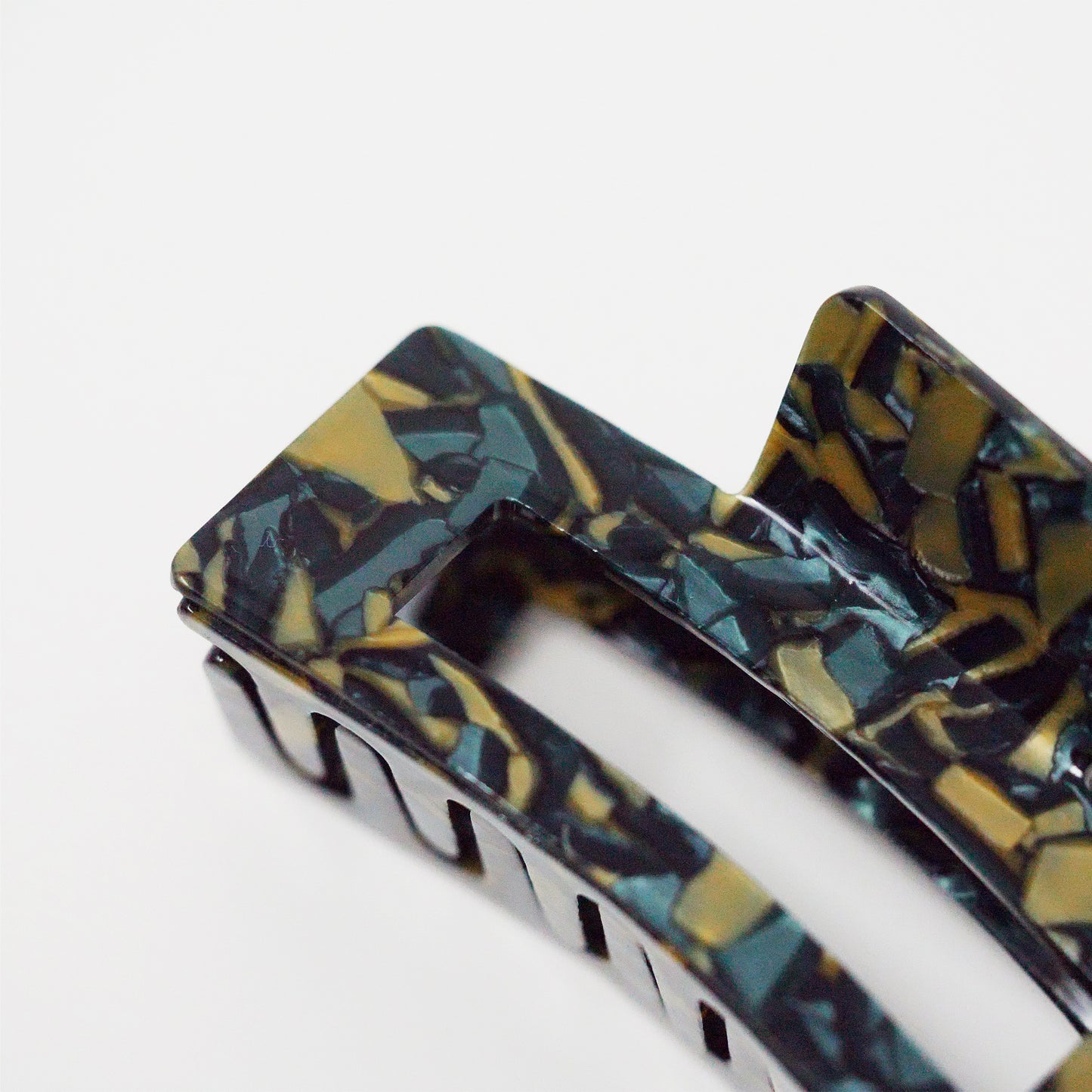 Medium Green Mosaic Rectangular Claw