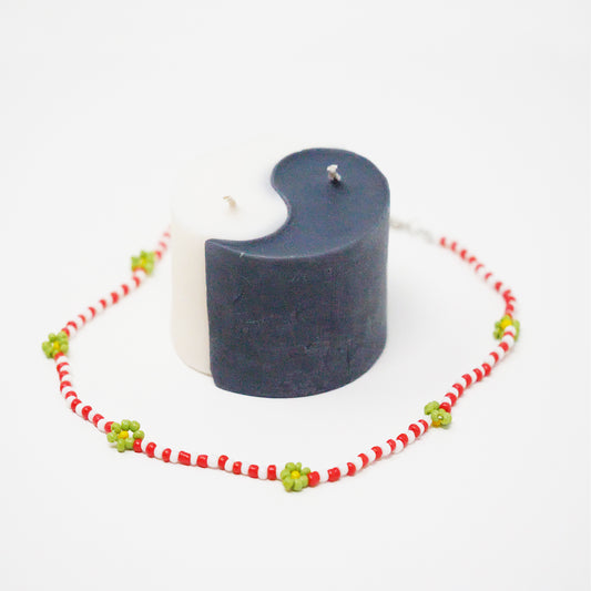 The Grinch Daisy Necklace