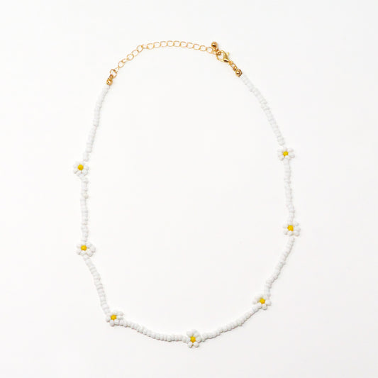 White n Yellow Daisy Necklace