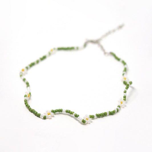 Green White Daisy Choker