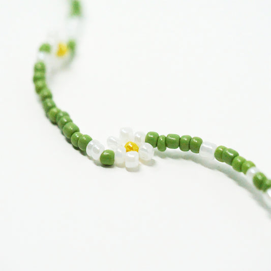 Green White Daisy Choker